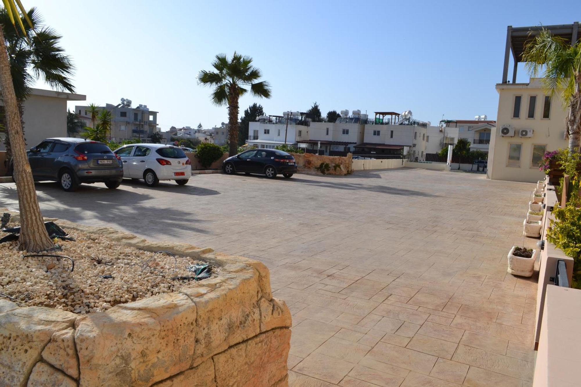 Sun Island Apartments Paphos Exterior photo