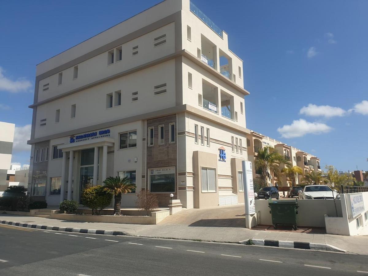 Sun Island Apartments Paphos Exterior photo